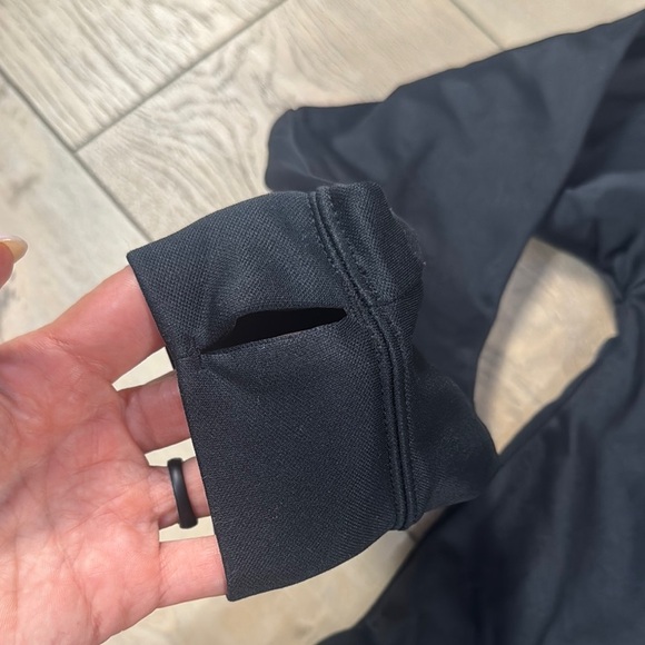 Nike Youth Girls Therma Fit Black Hoodie Pink Logo - Picture 7 of 13